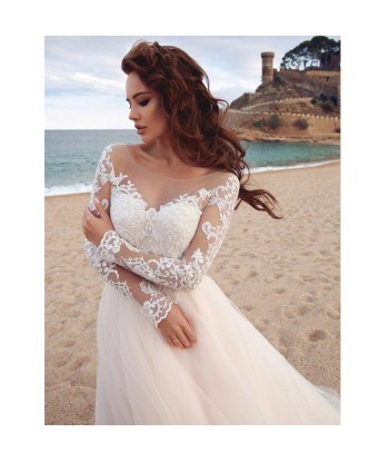 Robe de mariée bohème chic dos nu brillant des détails fins