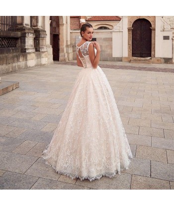 Robe de mariée fluide dentelle boheme En savoir plus